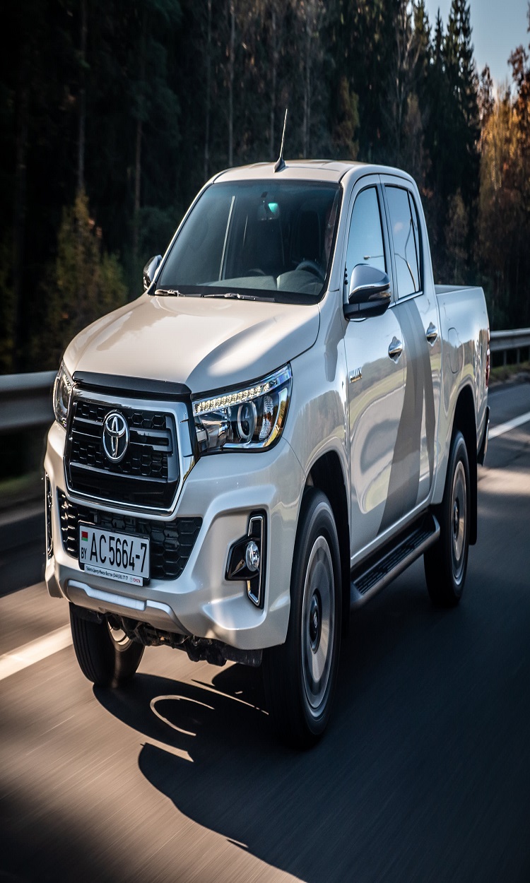Toyota Hilux On Road Price India Launch...